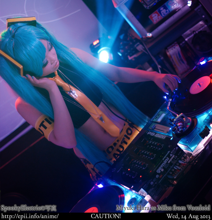 Cosplay  Picture: Vocaloid - Miku 9672